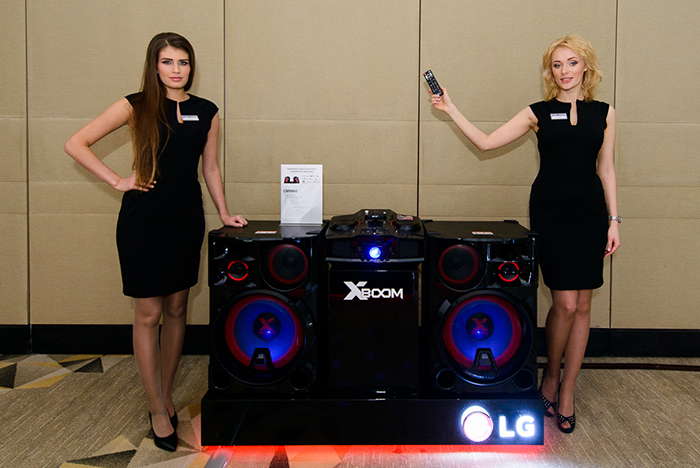 LG X-Boom с DJ-эффектами.jpg